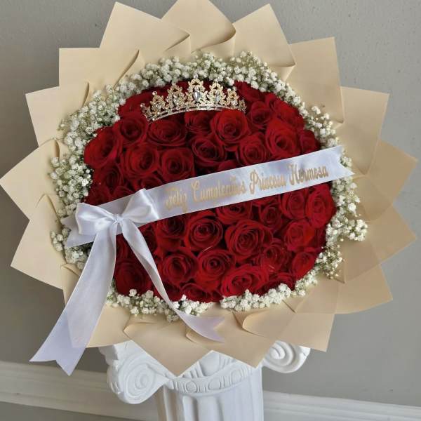Royal Rose Crown Bouquet