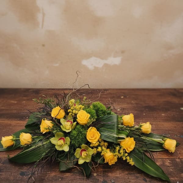 Olympia Flowers – Artful Yellow Roses and Green Orchids
