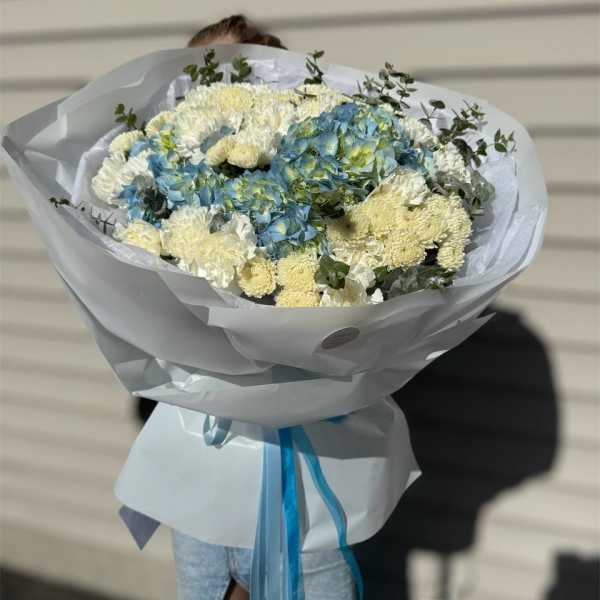 An inexpensive bouquet when you want to please your loved one.