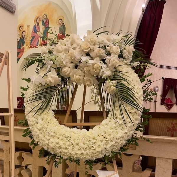 Heavenly Embrace Sympathy Wreath