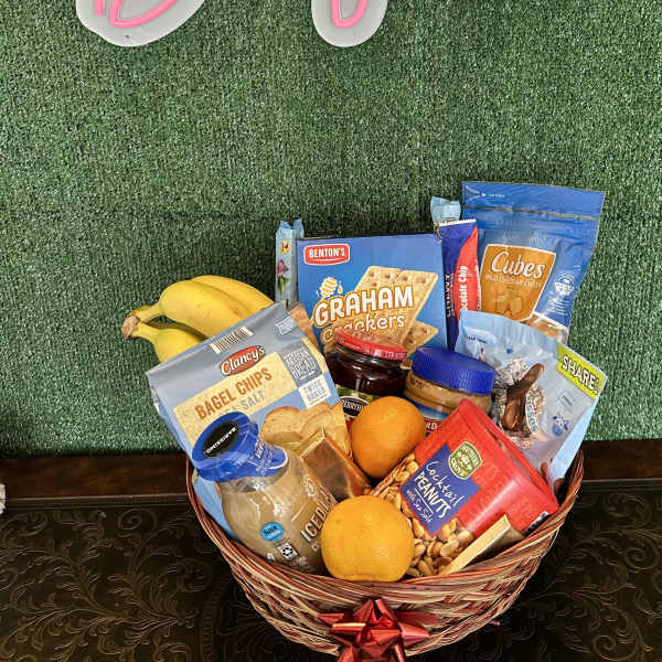 Snacks gourmet basket