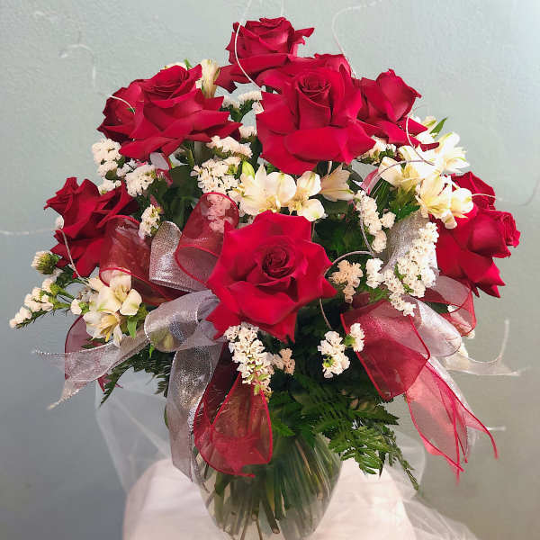 Dozen Extra Fancy Red Roses, Low and Lush