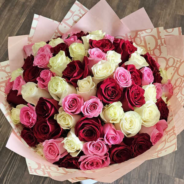 6 Mixed Docen Roses