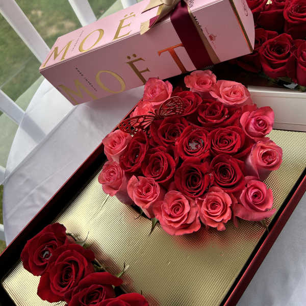 Red and pink roses