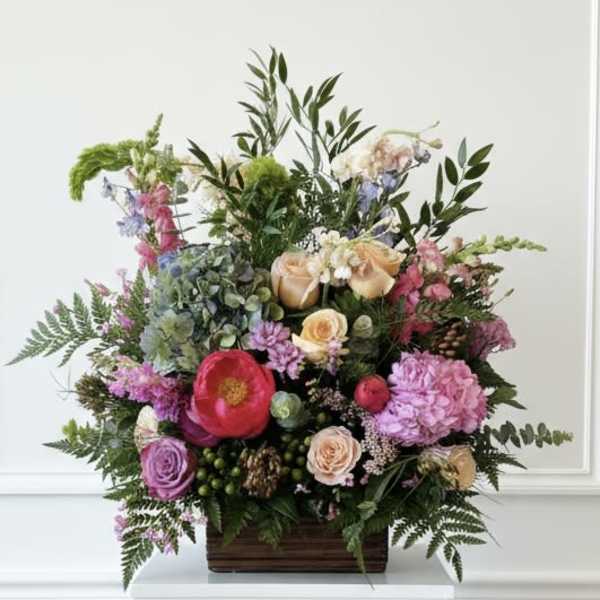 Vibrance Traditions Basket