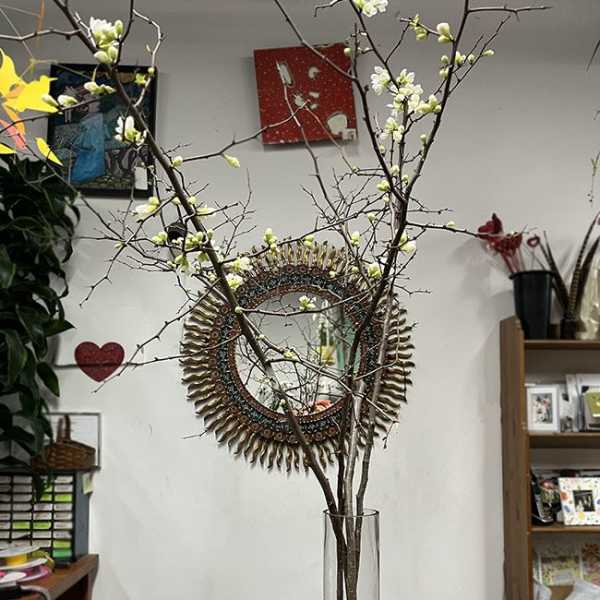 Quince Branch - Out arrangement