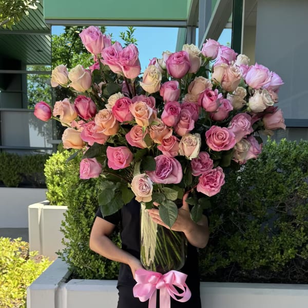 100 Pink Roses