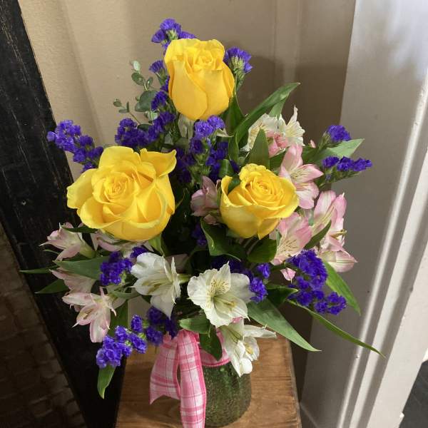 Happy Smiles 3 Rose Bouquet