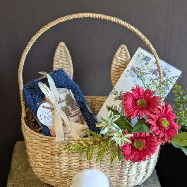 Bunny Hug Comfort Basket