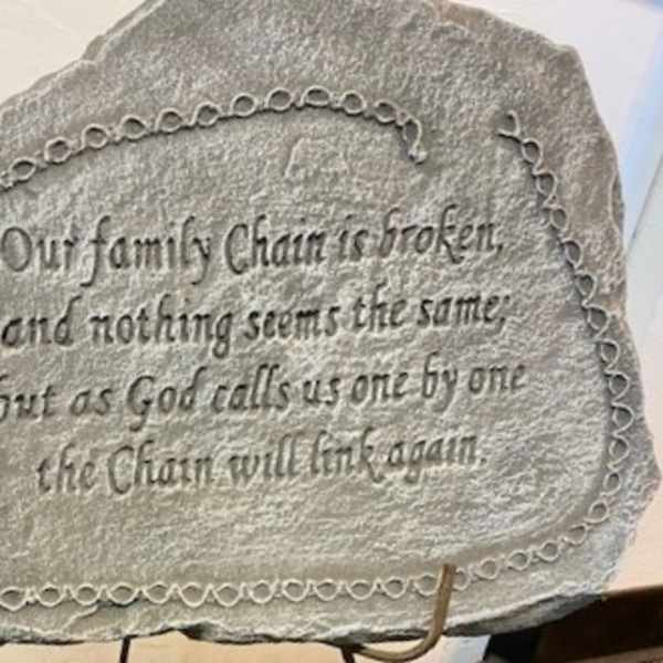 Family Chain Broken (Gray)