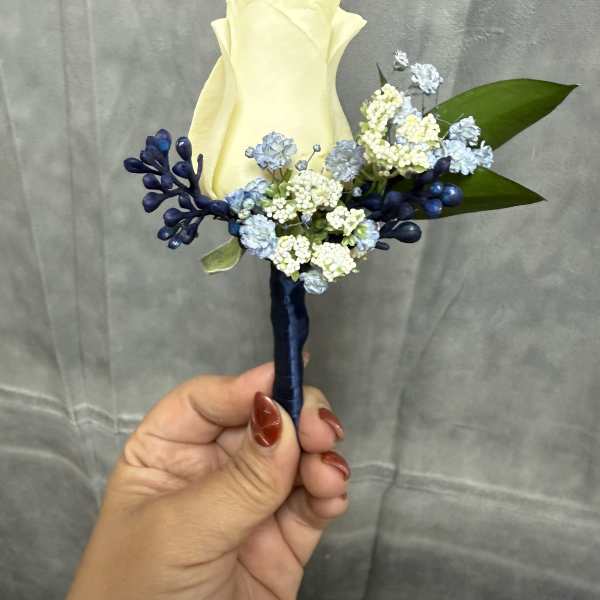 Baby blue Navy white rose boutonnière