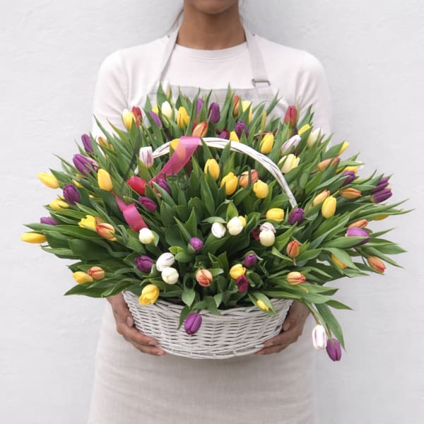 Tulip Overflow™ – Luxury Spring Statement Basket