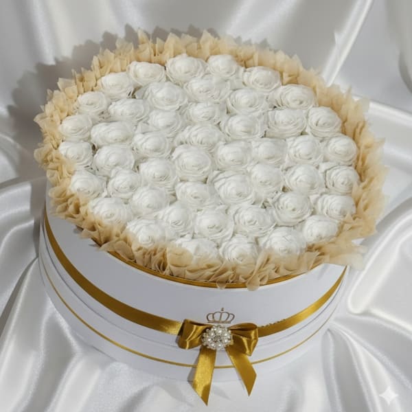 Eternal White Grand Signature Round – Preserved Roses