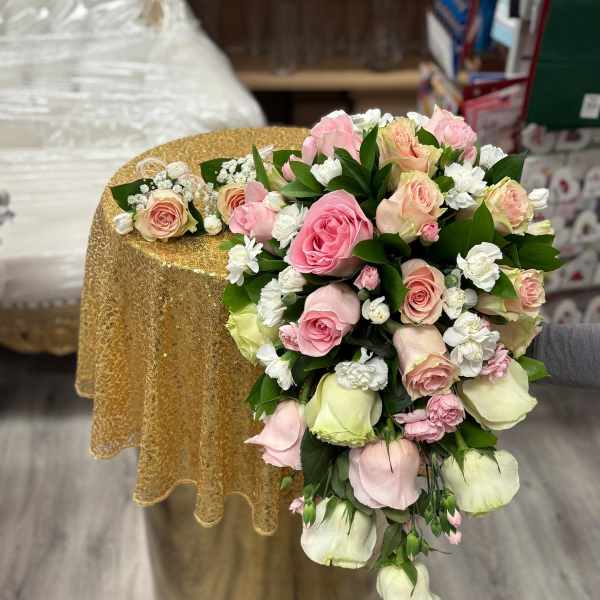 cascading bridal bouquet