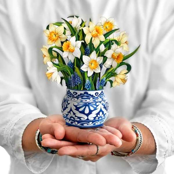 Mini English Daffodil - Fresh Cut Paper Pop-up Bouquet