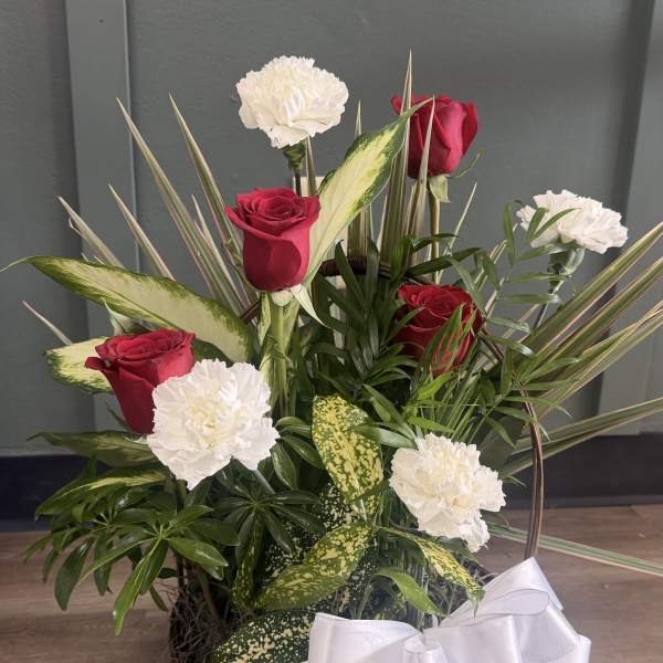 Elegant Garden Mix Basket