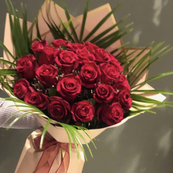 Show Your Love Hand Bouquet - 25ct