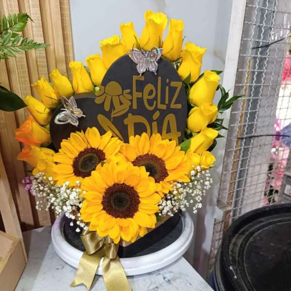 corazon amarillo feliz dia caja