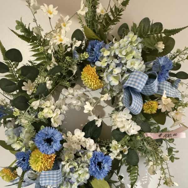 BLUE SKY PICNIC (PERMANENT WREATH)