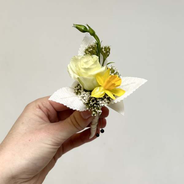 Yellow & White Mixed Boutonniere