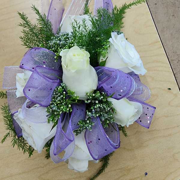 Lavender & White Corsage set