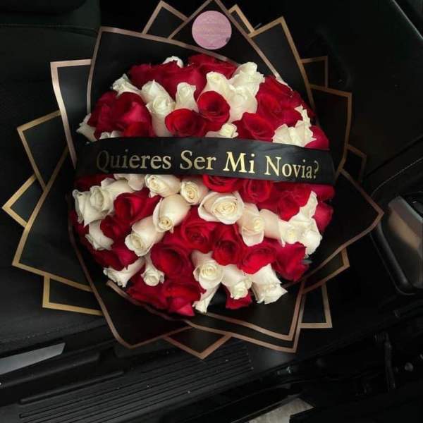 buchon de rosas combinadas