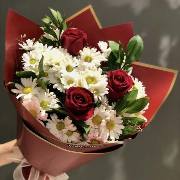 Red & White Bouquet