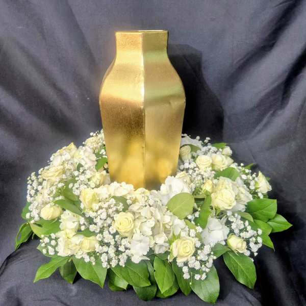 SERENITY MEMORIAL URN WREATH