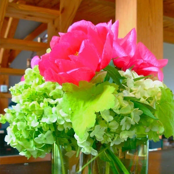 Say I'm thinking about you with a vibrant accent of love