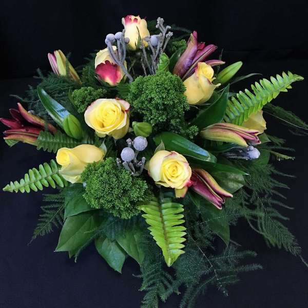 Winter Rose Centerpiece with Brunia