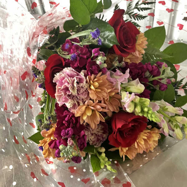 Seasonal, Loose Bunch (No Vase) Wrapped.