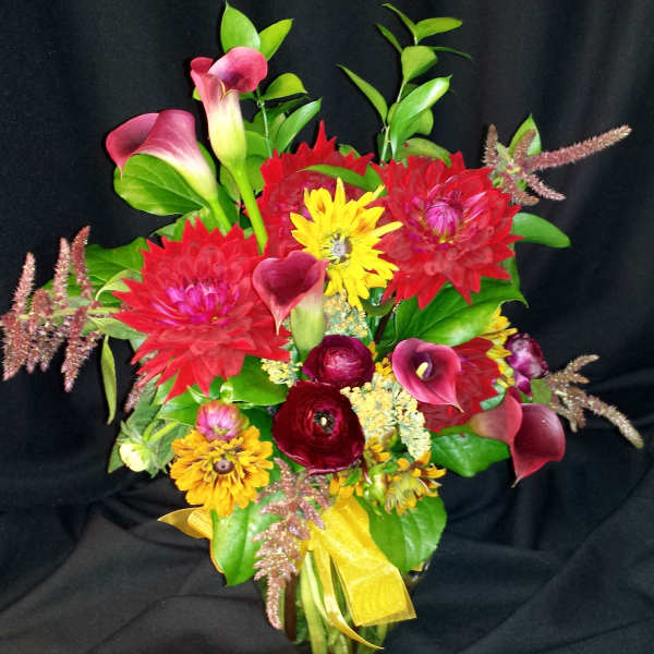 Rich Dahlia Calla Lily Mixed Bouquet