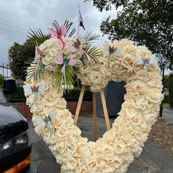 white open heart easel 0104