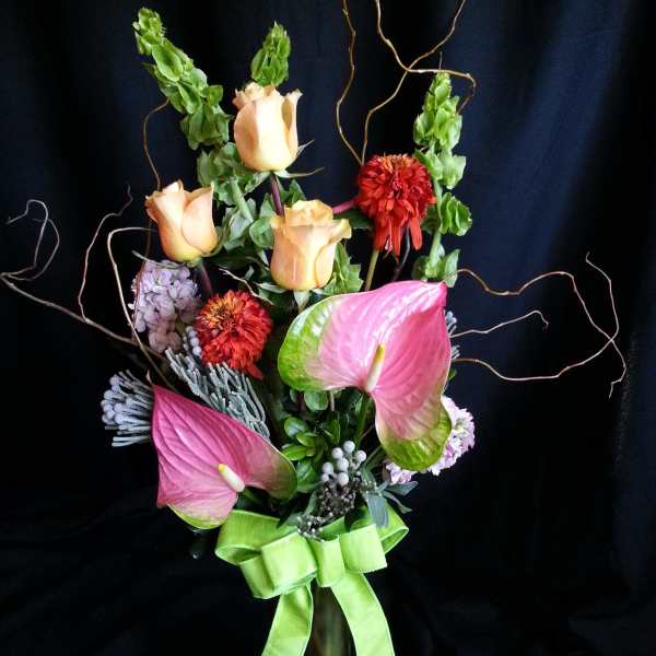 Elegant Anthurium with Roses and Willow