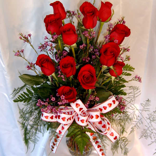Dozen premium Valentine red roses