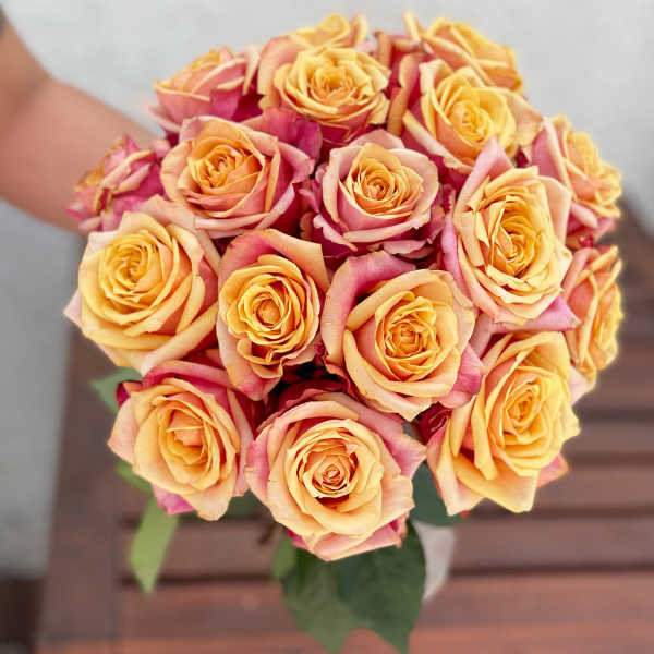 Bouquet of peach and pink roses