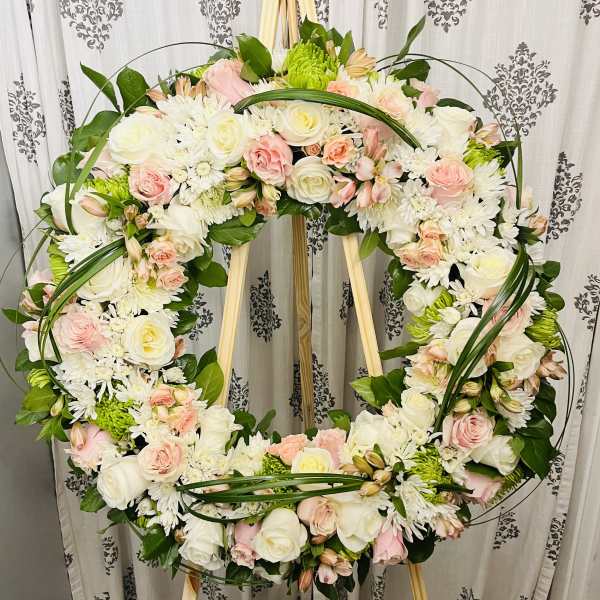 With Soft Love 22" Wreath