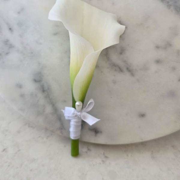 Calla Lily Boutonniere- White