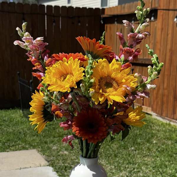 sunshine and smiles arrangment