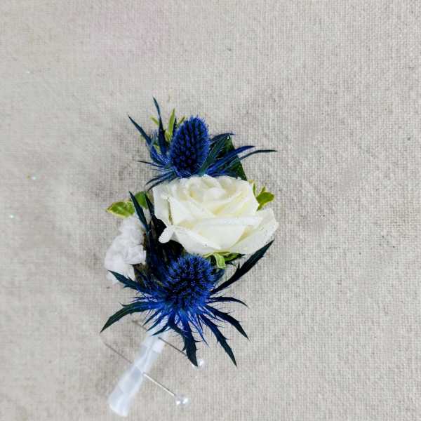 Boutonniere A White Night of the Blues