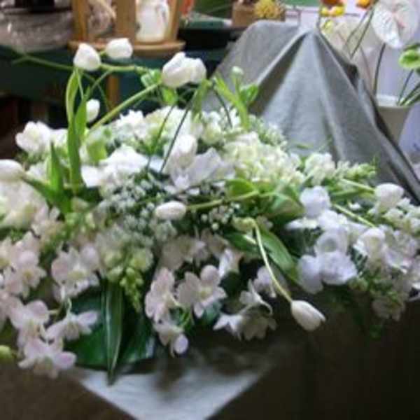 Sympathy Arrangements22/ 5-7 Days