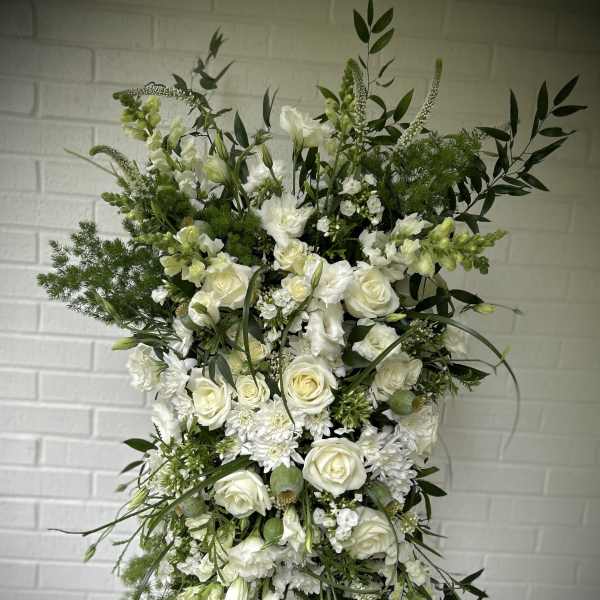 In Memory-Custom Easel Spray-Personalized Designs Vary