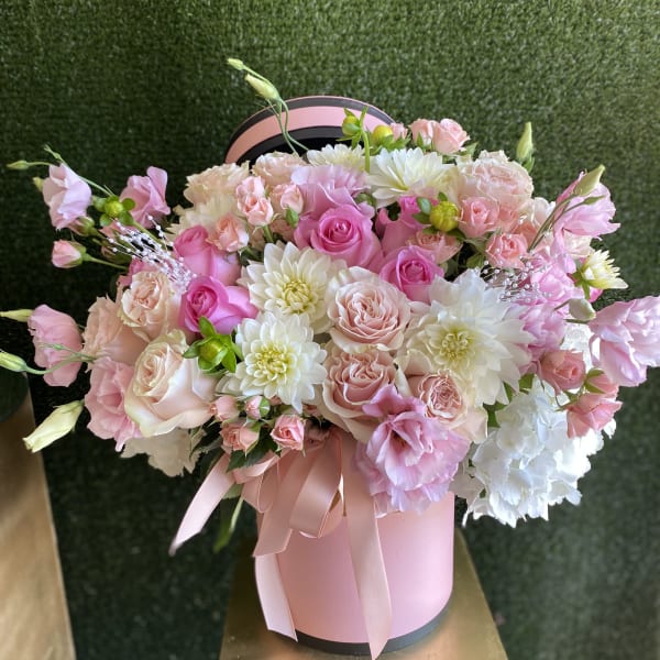 Pretty In Pink - Silver Lake Florist