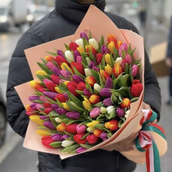 № 110 - THE PHOTO SHOWS PREMIUM SIZE.