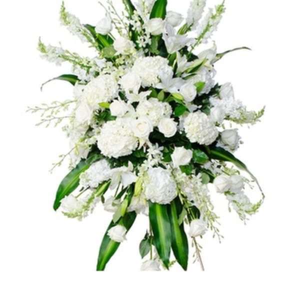 White floral spray with roses and hydrangeas