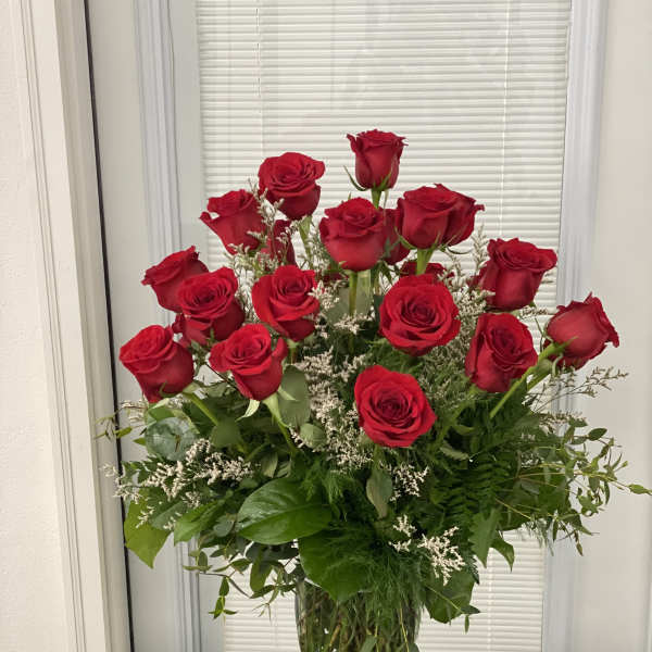 Two Dozen Luscious Red Roses