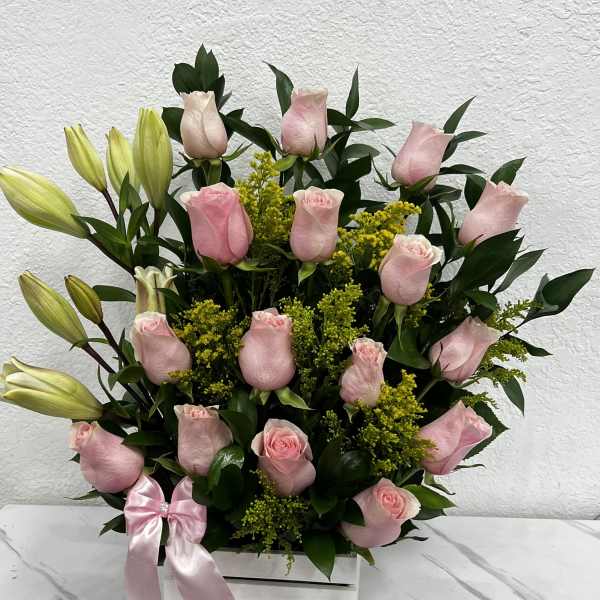 The Pink Garden - Luxury Arrangement With Pink Roses And Lillies