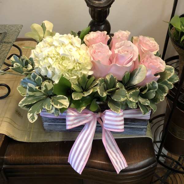 Pink Rose and Hydrangea Box