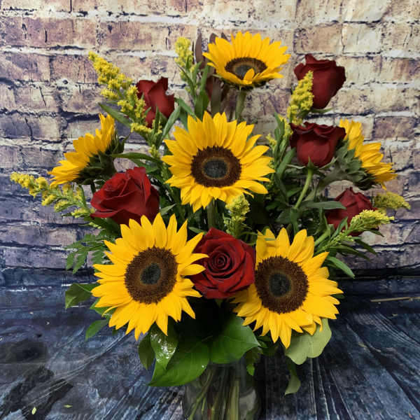 Lavish Sunflower and Rose Bouquet