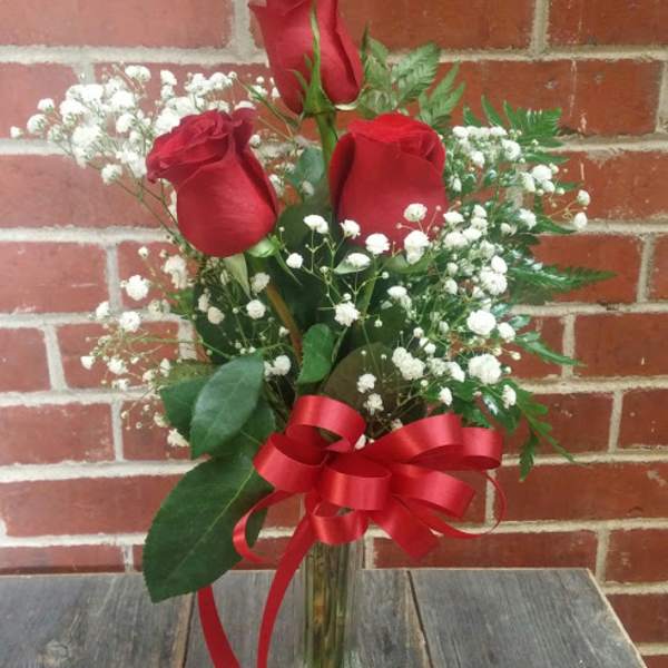 3 Red Roses